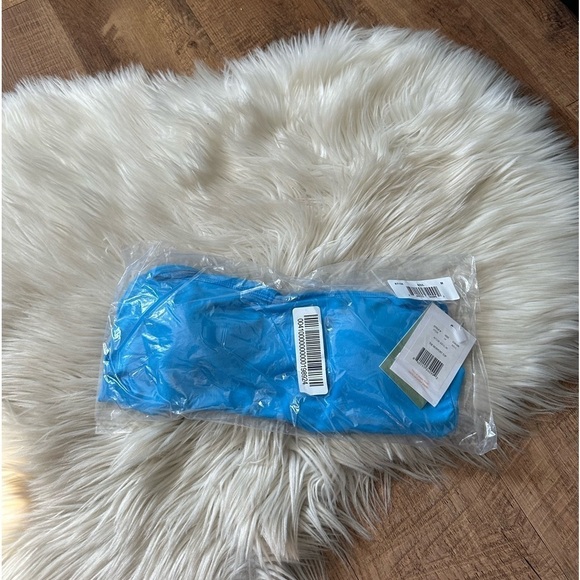 ANDIE The Newport Top In Blue - Picture 3 of 4